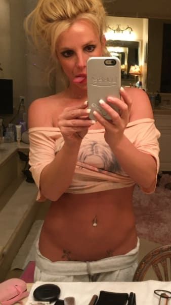 Britney Spears Abs Selfie