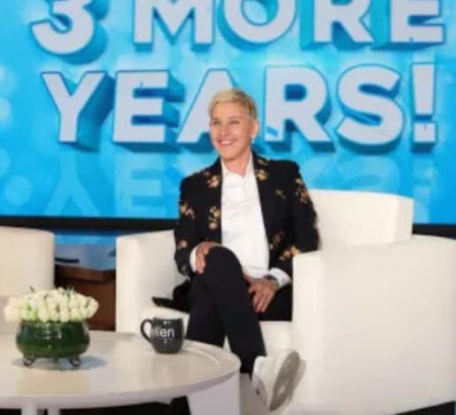 Ellen DeGeneres ant sofos