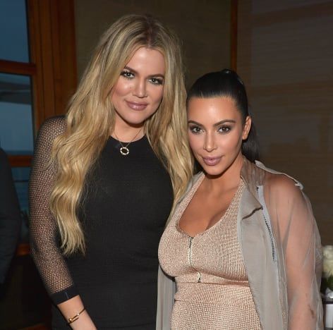 Kim Kardashian og Khloe Kardashian billede