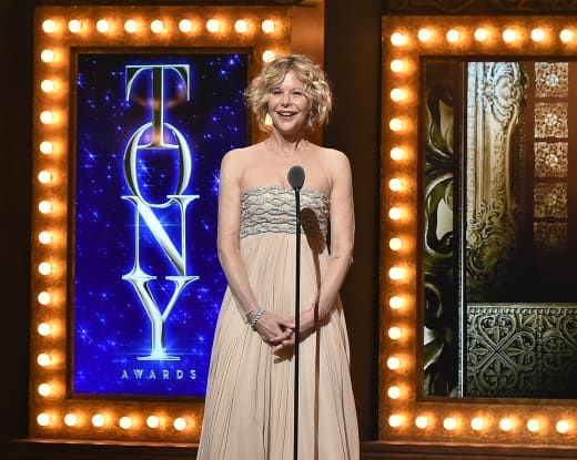Meg Ryan presenteert bij Tony Awards, internet reageert in Mean Horror