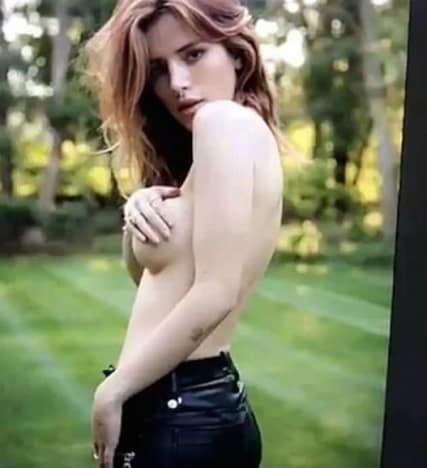 Bella Thorne, Topless op Snapchat