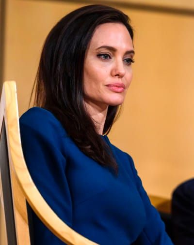 Анджелина Джоли: Депресия?
